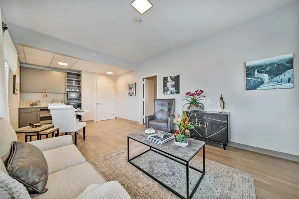 Bellaire Pointe thumbnail 5